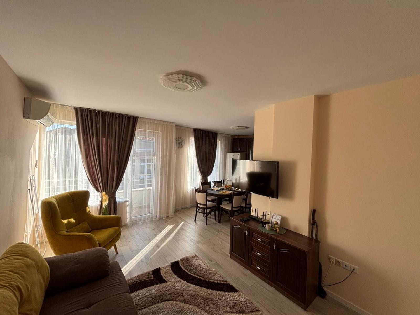 Grand Apartment Bogoridi - Top Center Near To Sea And Sea Garden Burgas City Exterior foto